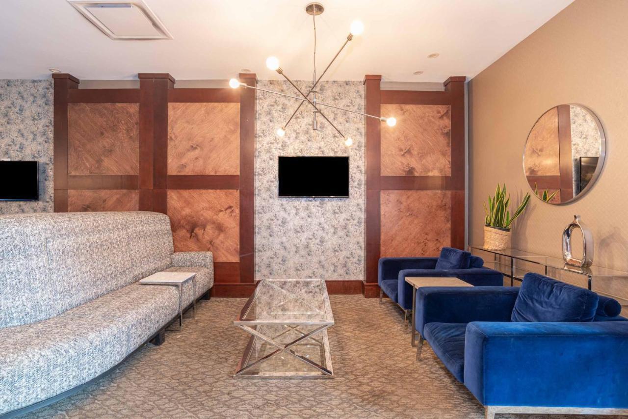 Sandman Hotel Edmonton West Екстер'єр фото
