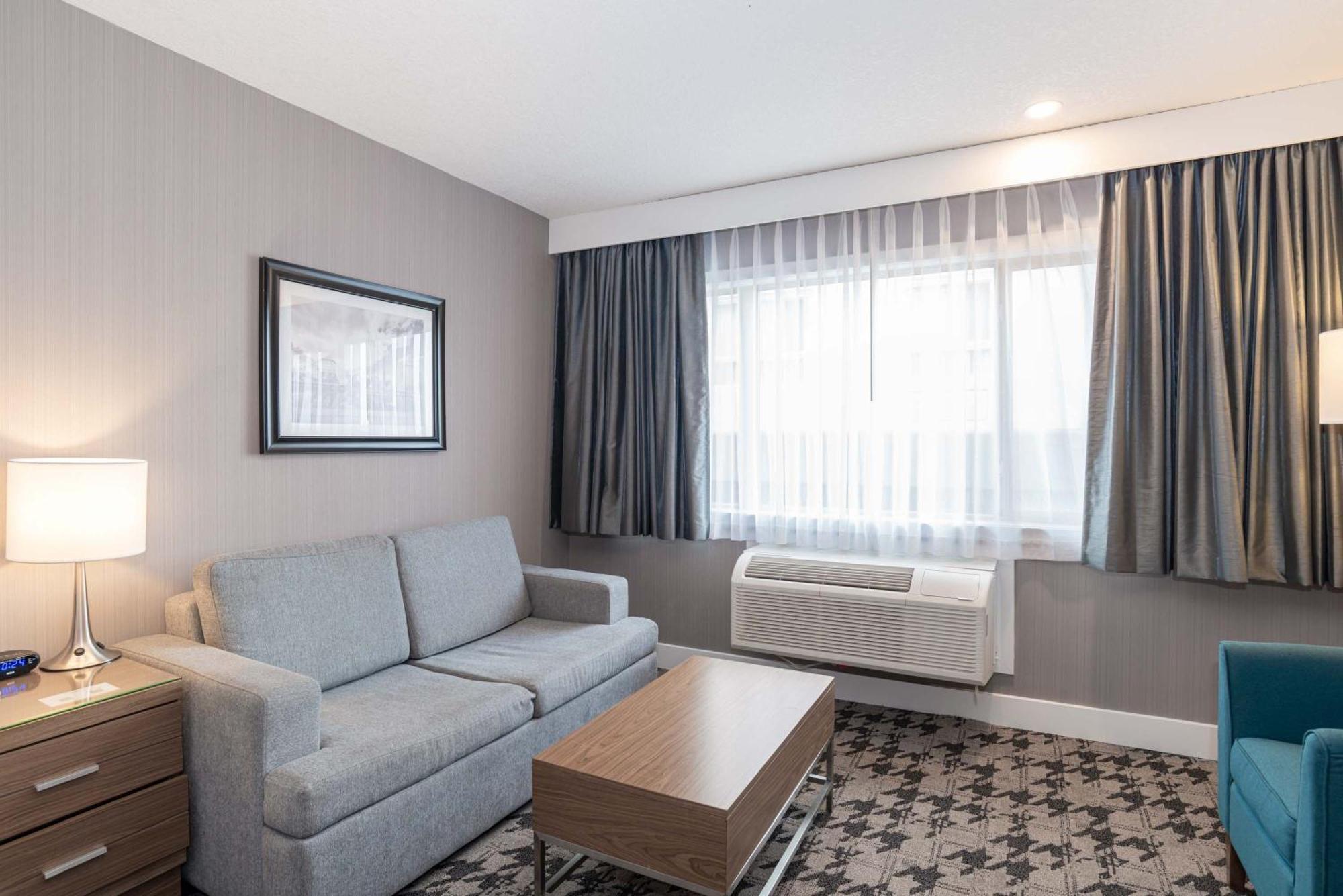 Sandman Hotel Edmonton West Екстер'єр фото