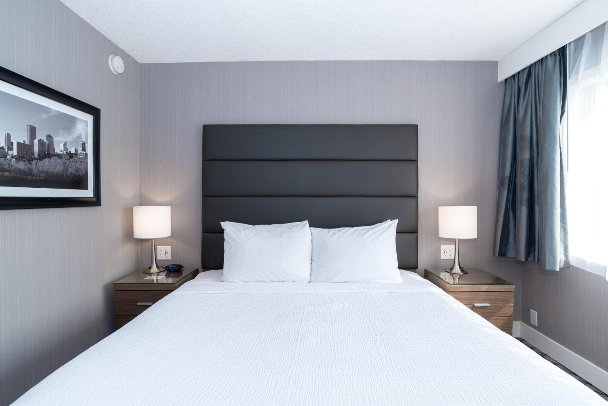 Sandman Hotel Edmonton West Екстер'єр фото