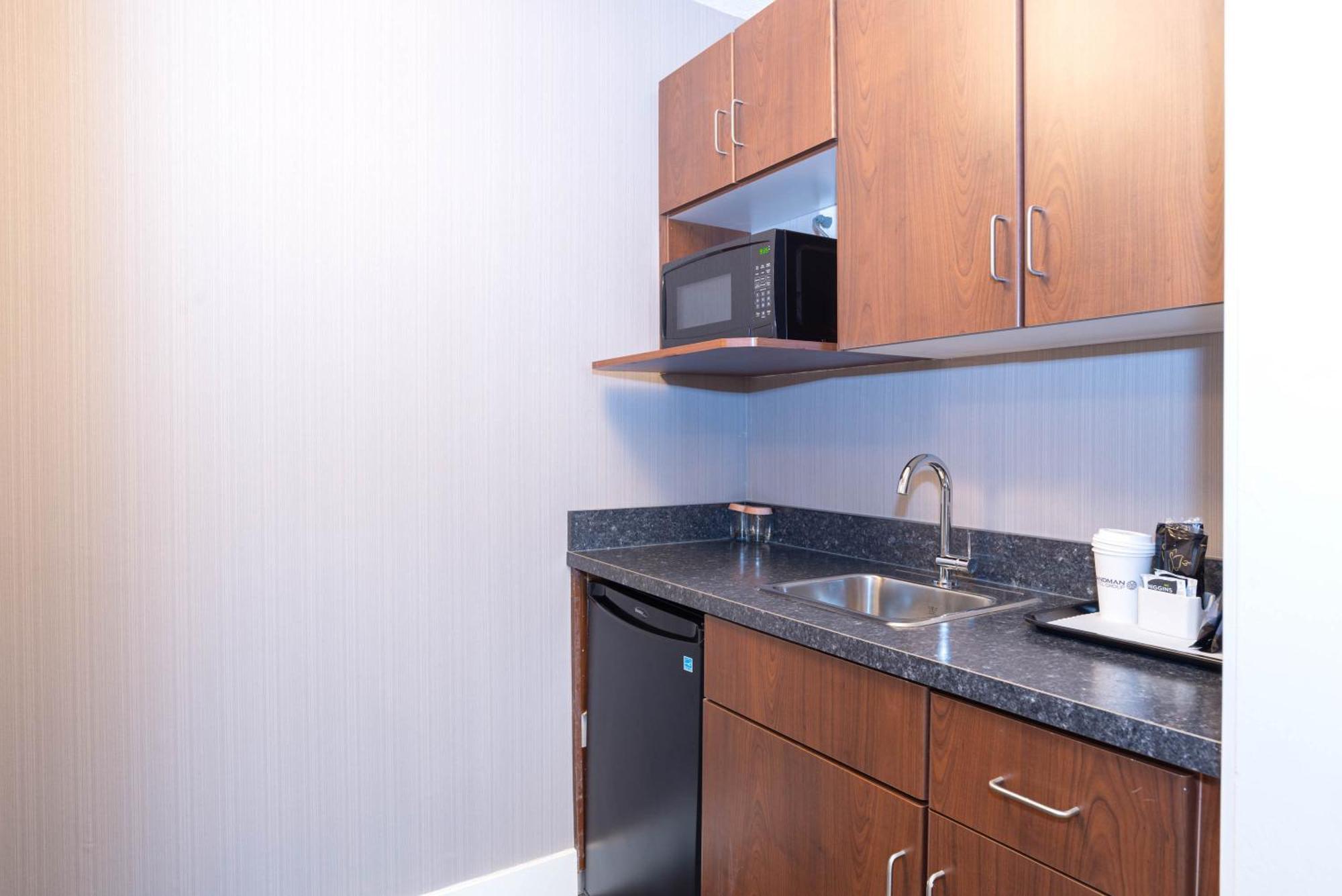 Sandman Hotel Edmonton West Екстер'єр фото