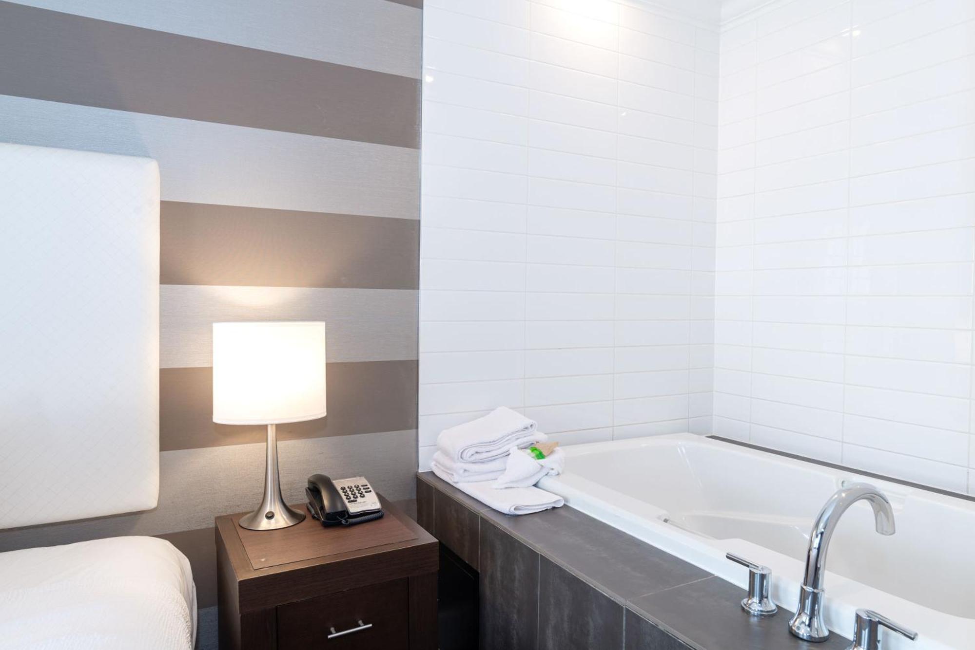 Sandman Hotel Edmonton West Екстер'єр фото
