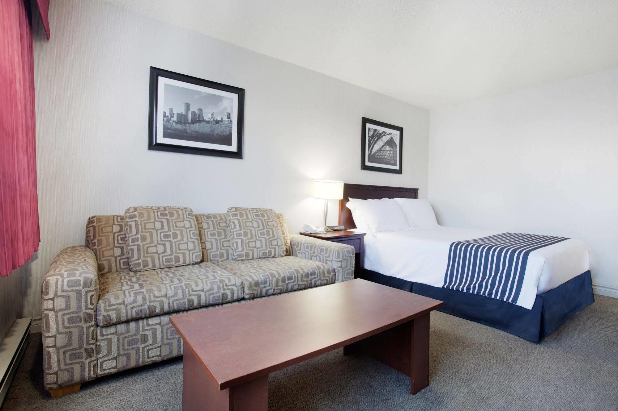 Sandman Hotel Edmonton West Екстер'єр фото